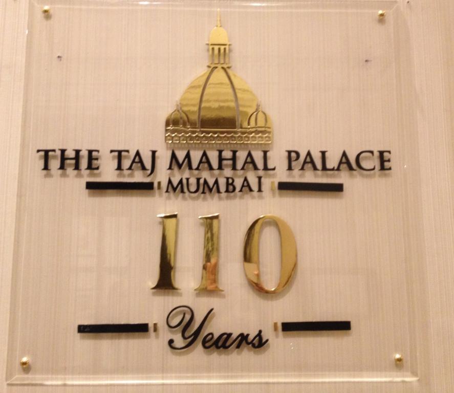 Hotel The Taj Mahal Tower, Bombay Esterno foto 110 Years Logo