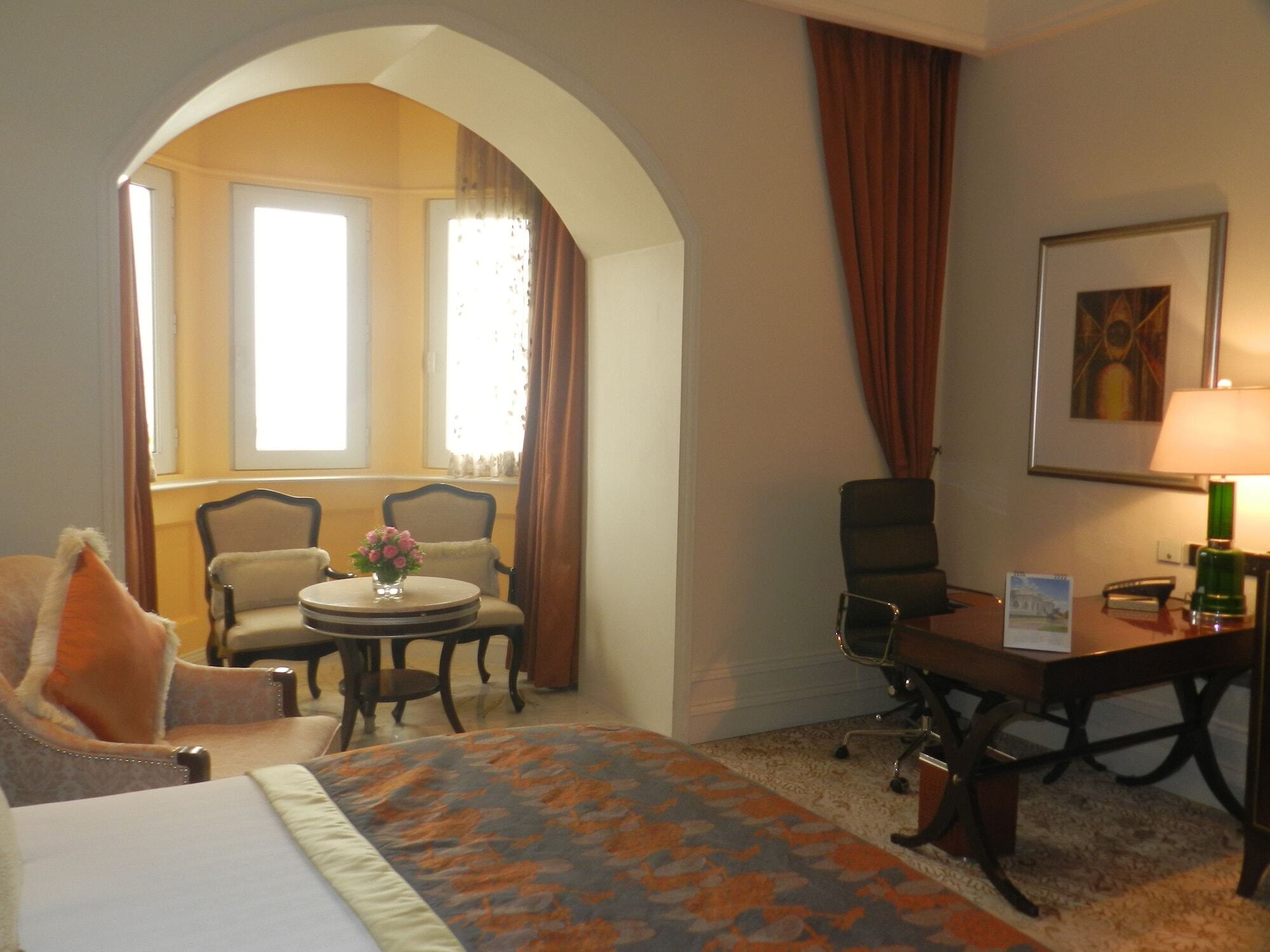 Hotel The Taj Mahal Tower, Bombay Esterno foto A room at the hotel
